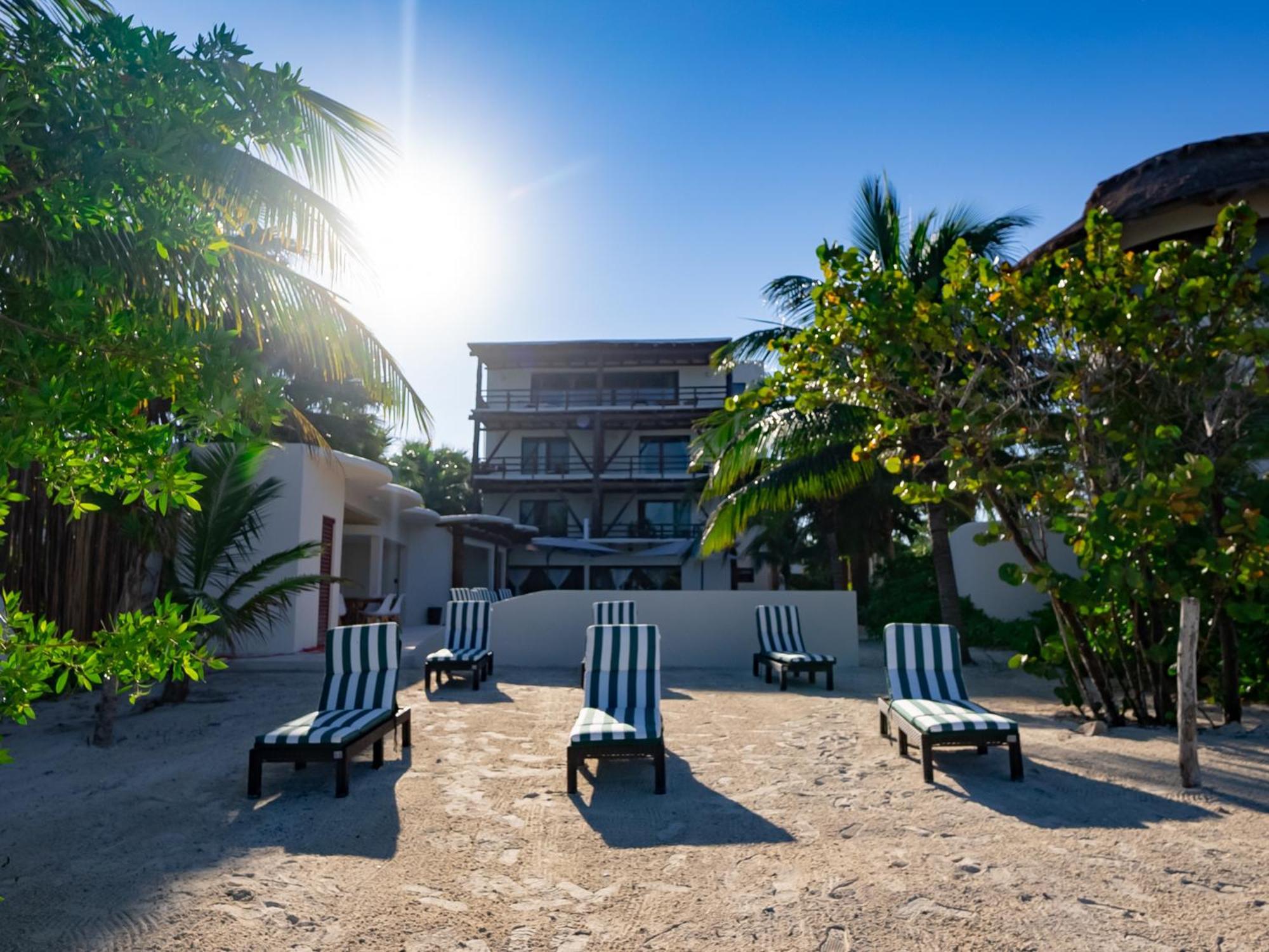 Beach Front Hotel Boutique Dk House Isla Holbox Exterior foto